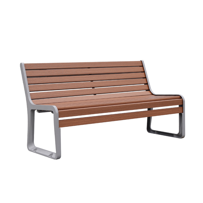 Outdoor lounge chair